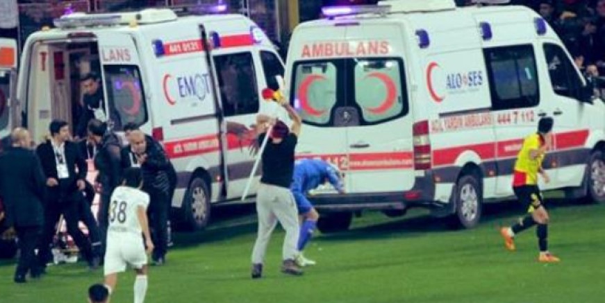 Göztepe - Altay derbisinde korkunç olay!