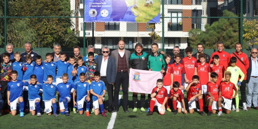 Kartal'da geleceğin yıldızları sahada