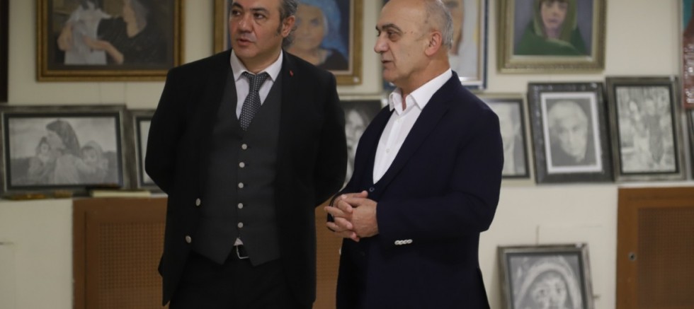 ‘Çizgilerdeki Yaşanmışlık’ Sergisi Kartal’da Açıldı