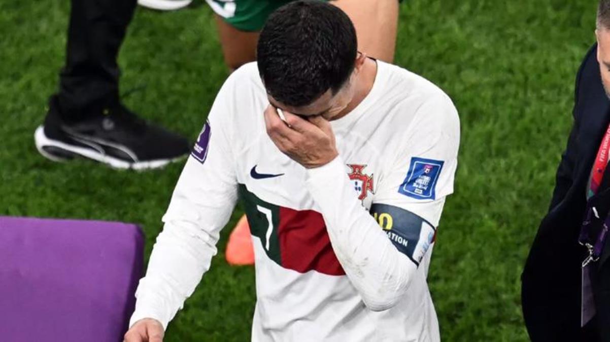 Cristiano Ronaldo gözyaşlarına boğuldu