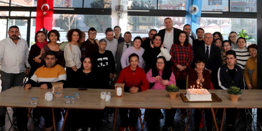 Engelsiz Üretim Atölyesi öğrencileri yeni yılı kutladı