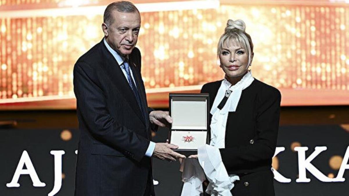 Cumhurbaşkanı Erdoğan'dan Ajda Pekkan'a jest!