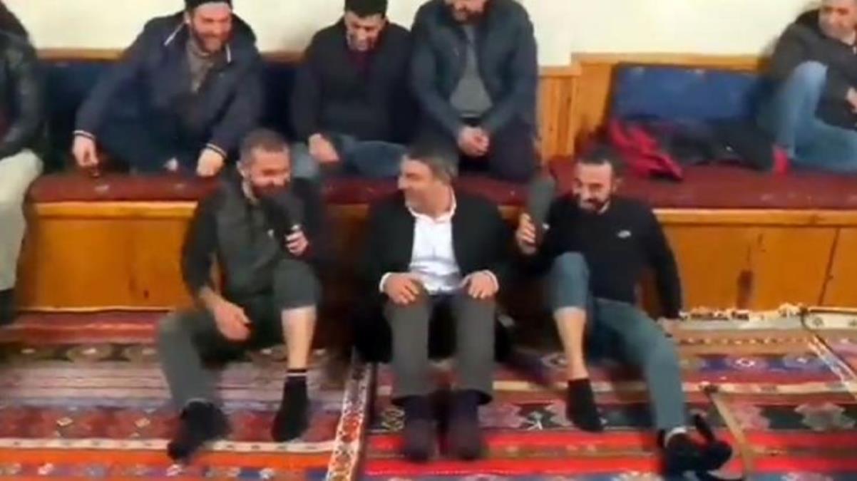 Hamza Şayir yöresel oyuna eşlik etti