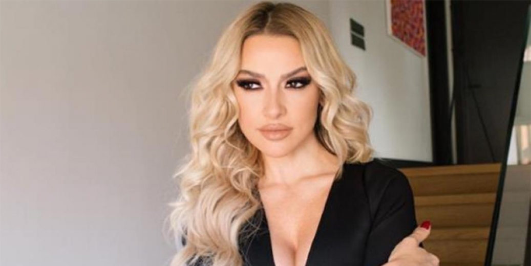 Hadise makyajsız halini paylaştı