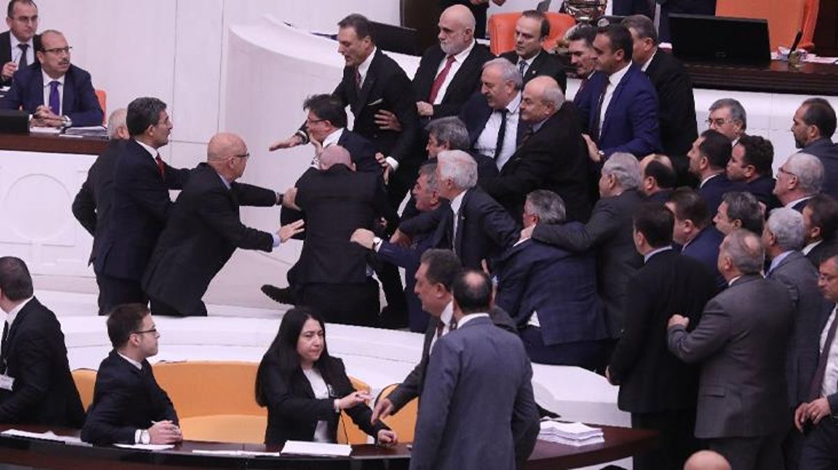 İYİ Parti AK Partili Zafer Işık'a dava açıyor