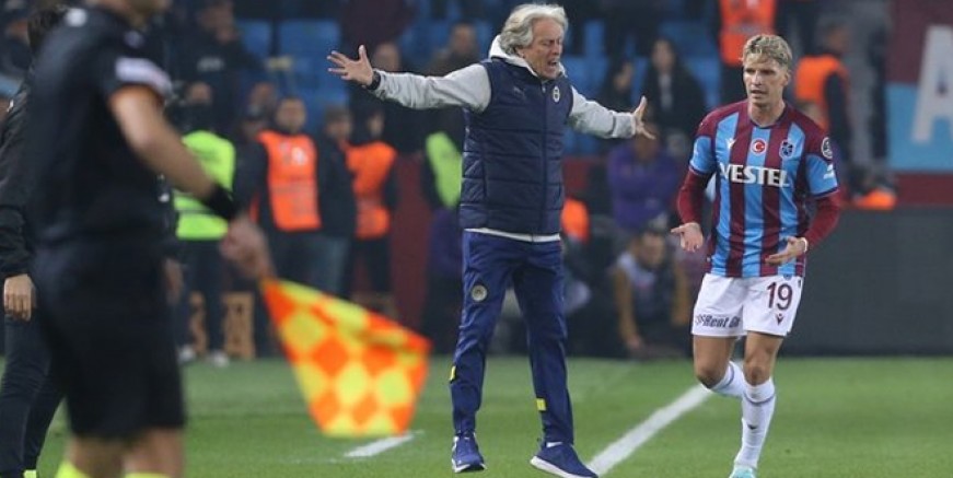 Jorge Jesus'a 3'lü savunma eleştirisi