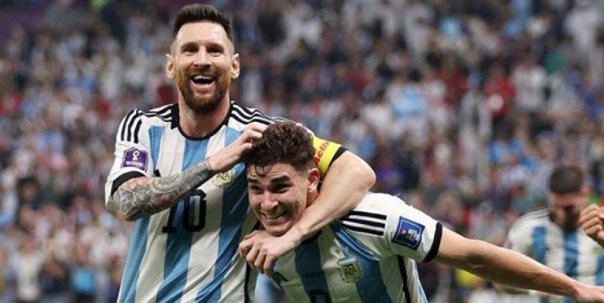 Lionel Messi Arjantin'in tarihine geçti