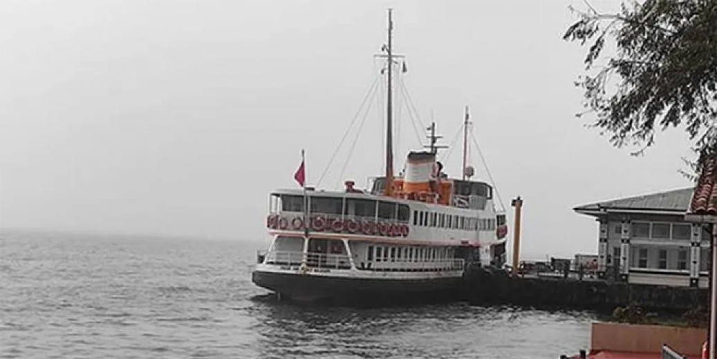 İstanbul'da sis vapur seferlerini vurdu