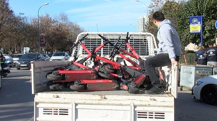 Kadıköy'de bugün de 71 skuter toplandı