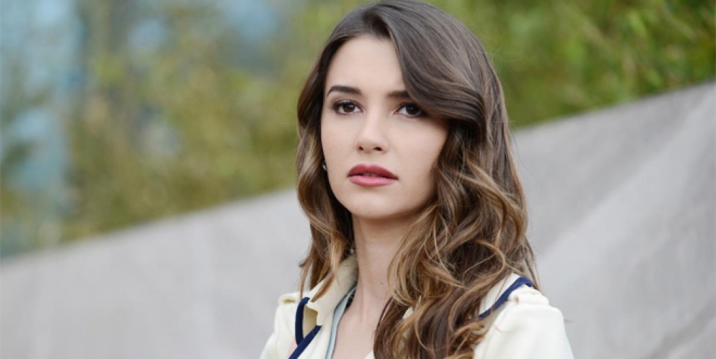 Oyuncu Leyla Lydia Tuğutlu anne oldu