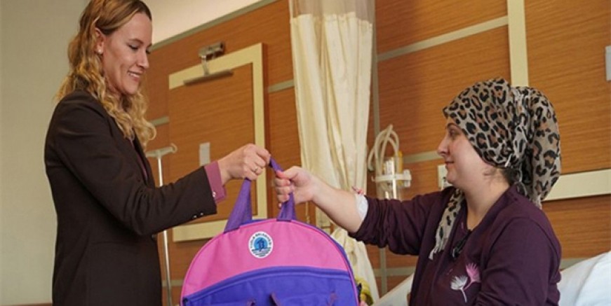 Şadi Yazıcı'dan Tuzla'nın ilk bebeklerine hediye