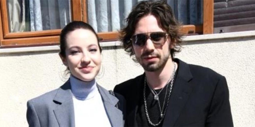 Taro Emir Tekin  Sofia ile ayrıldı
