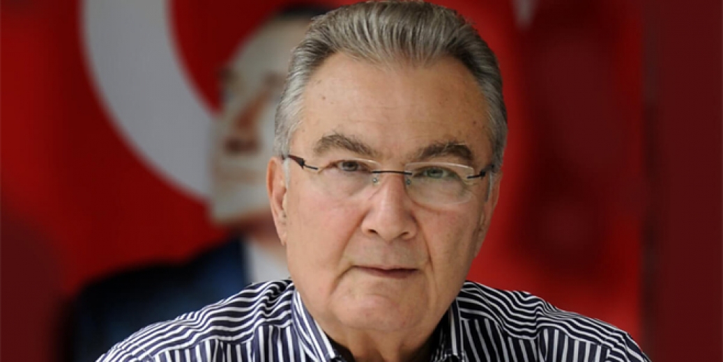 Deniz Baykal hayatını kaybetti