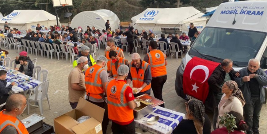 Kartal Belediyesi depremzedeleri Ramazan'da da unutmadı