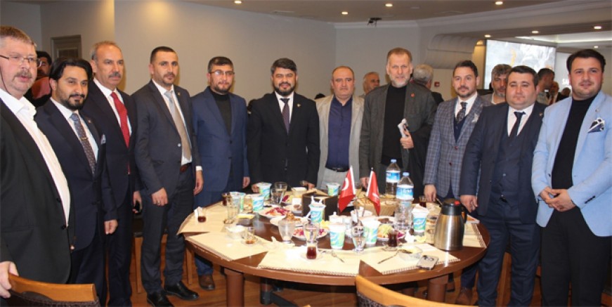 Nevzat Savluk 'Bu seçimden alnımızın akıyla çıkacağız'