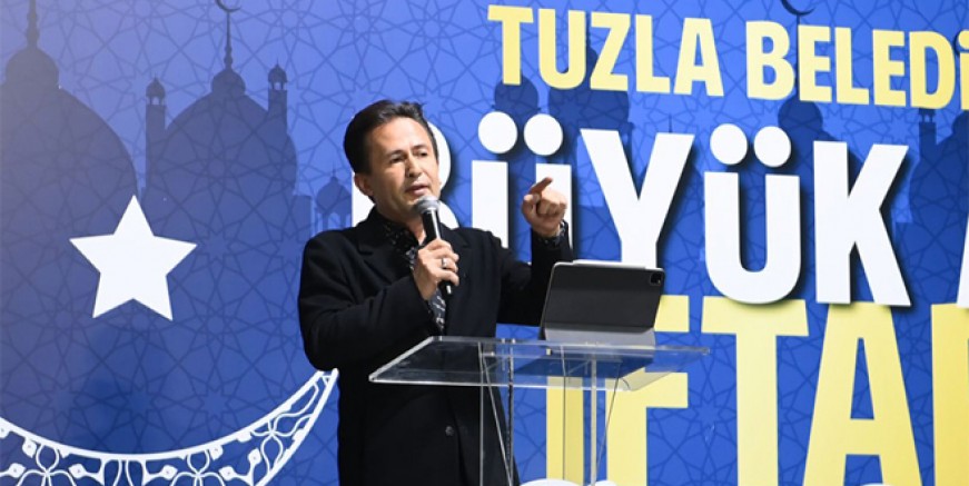 Şadi Yazıcı'dan Tuzla Belediyesi personeline bayram jesti