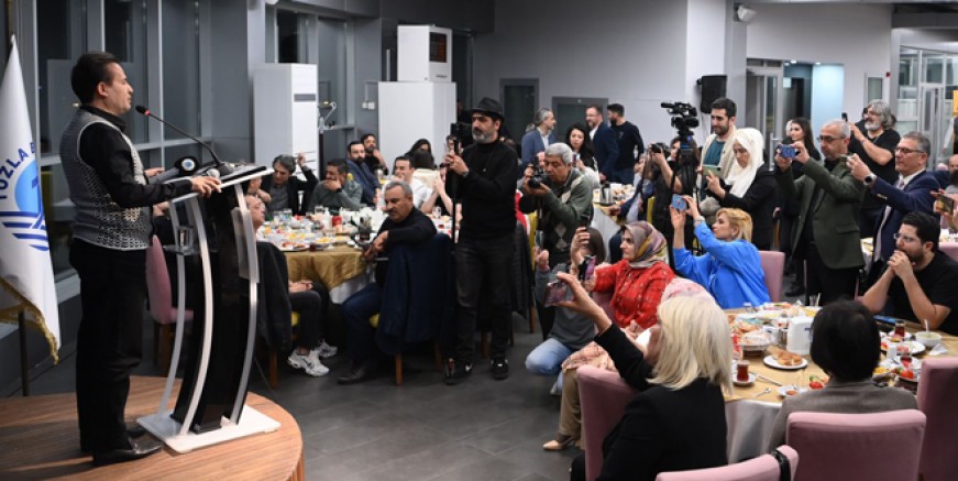 Şadi Yazıcı 'Gerçek gazetecileri depremde gördük'