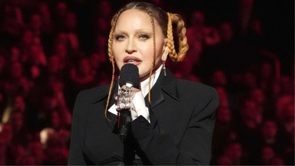 Madonna yoğun bakıma kaldırıldı!