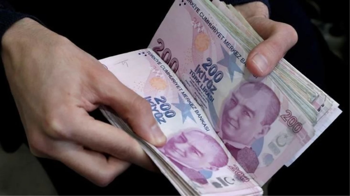Memur ve emekliler, zam için nefesini tuttu!
