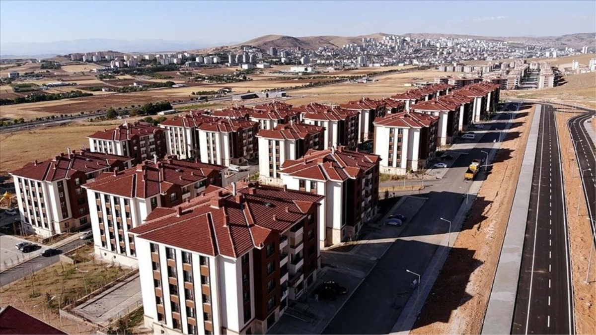 Depremzedelere konut için 500 bin TL hibe verilecek