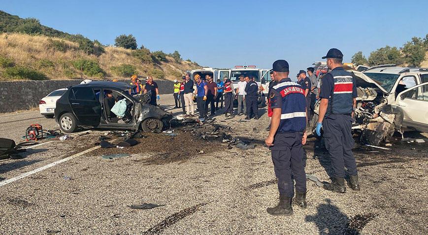 Adıyaman'da feci kaza! 4 kişi hayatını kaybetti!