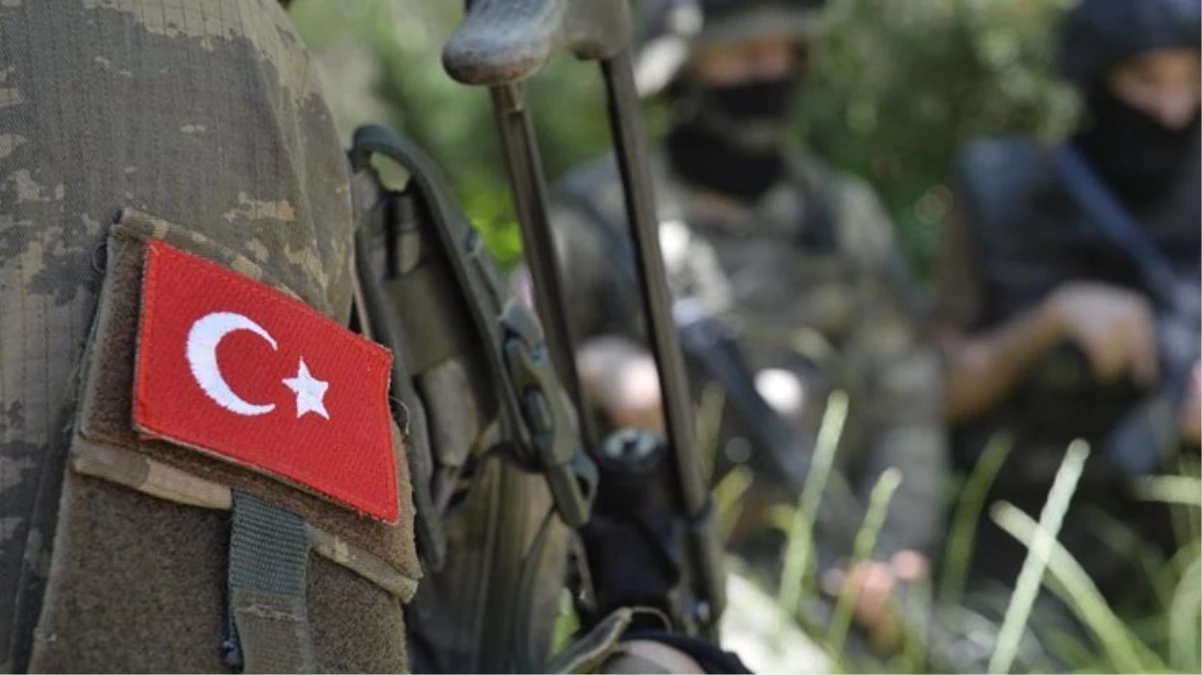 Pençe-Kilit bölgesinde 1 asker arazide düşerek şehit oldu