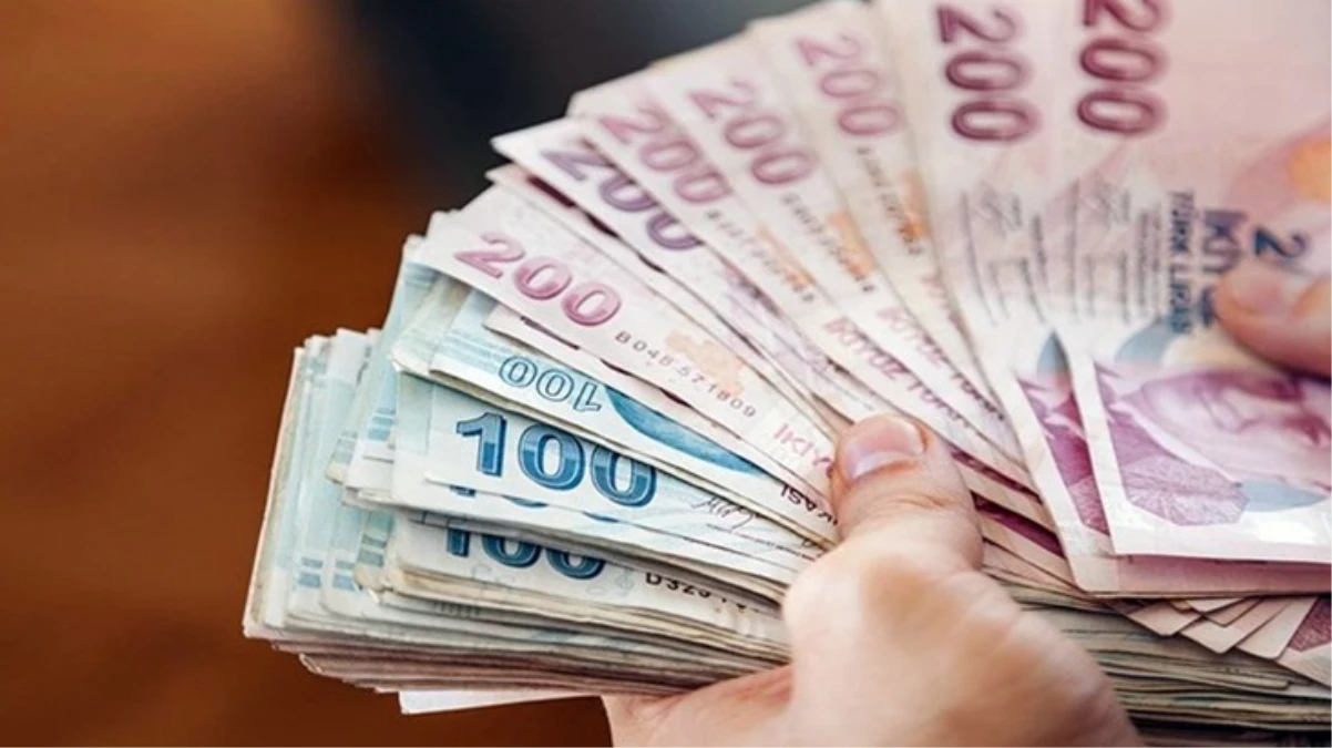 AK Partili isim açıkladı! Emeklilere 5 bin lira ikramiye verilecek mi?