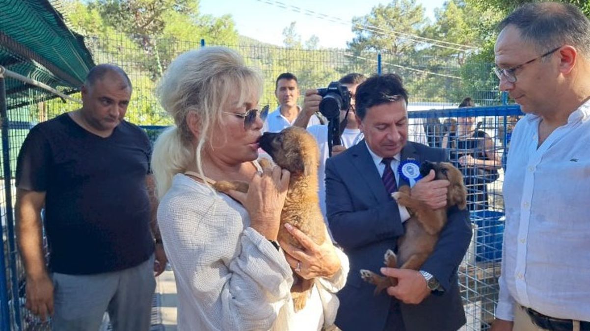 Ajda Pekkan'dan ailelere evcil hayvan uyarısı!