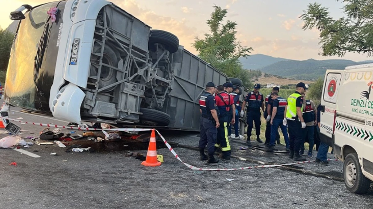 Denizli'de katliam gibi kaza; 6 ölü, 43 yaralı