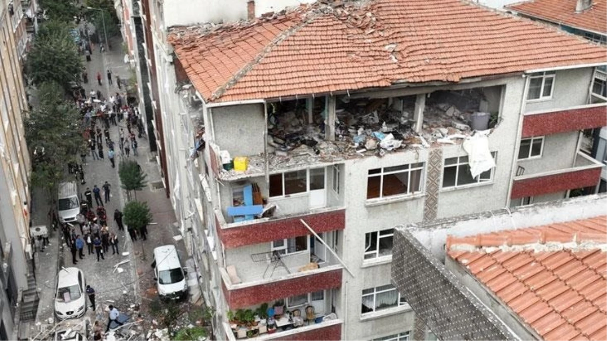 İstanbul Şirinevler'de bir binadaki doğal gaz patlamasında can kaybı 3'e yükseldi