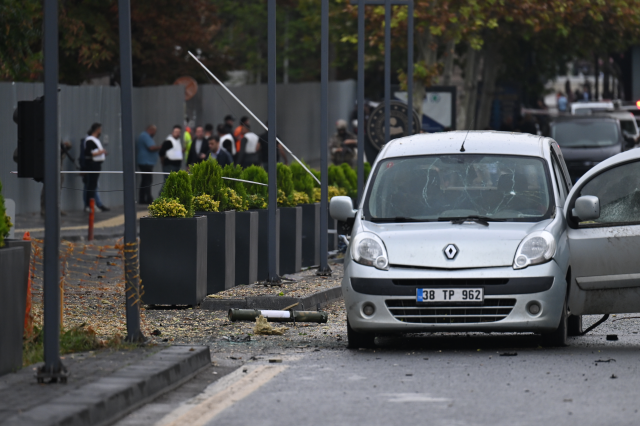 Son Dakika: Bakan Yerlikaya'dan ilk açıklama! İşte İçişleri Bakanlığı'na yapılan bombalı saldırı girişiminin detayları