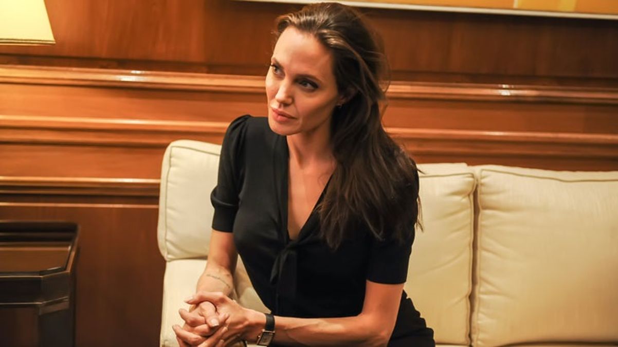 Angelina Jolie katil İsrail'e tepki gösterdi