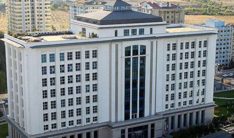 AK Parti'nin aday anketi teşkilatı karıştırdı
