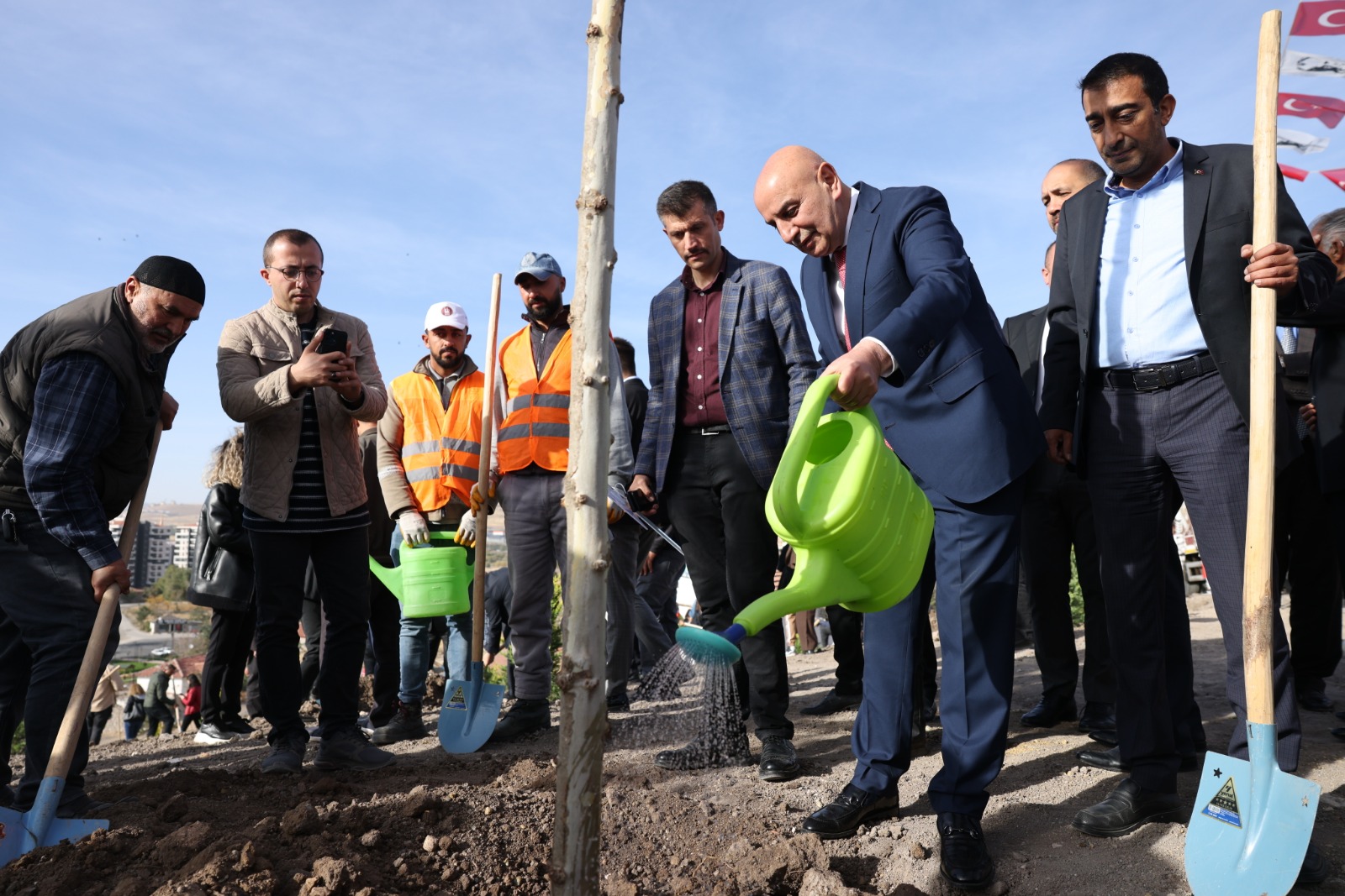 Cumhuriyetin 100'üncü yılına özel 100 bininci fidan