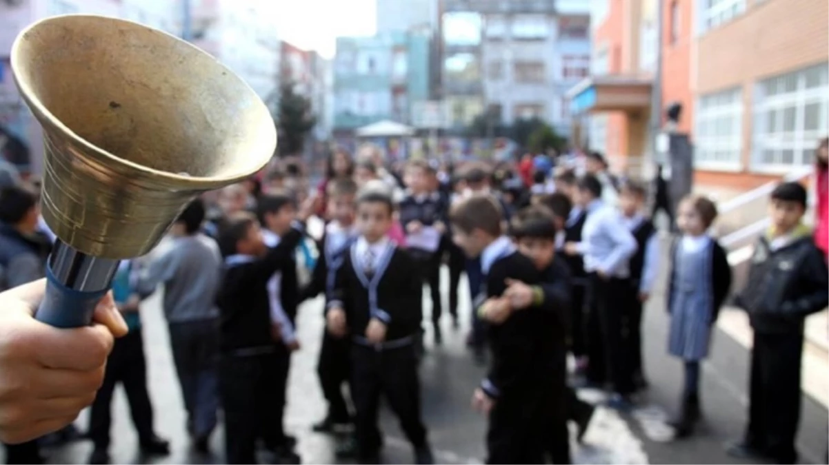Değişim sinyali! Okullarda ara tatiller kalkıyor mu?
