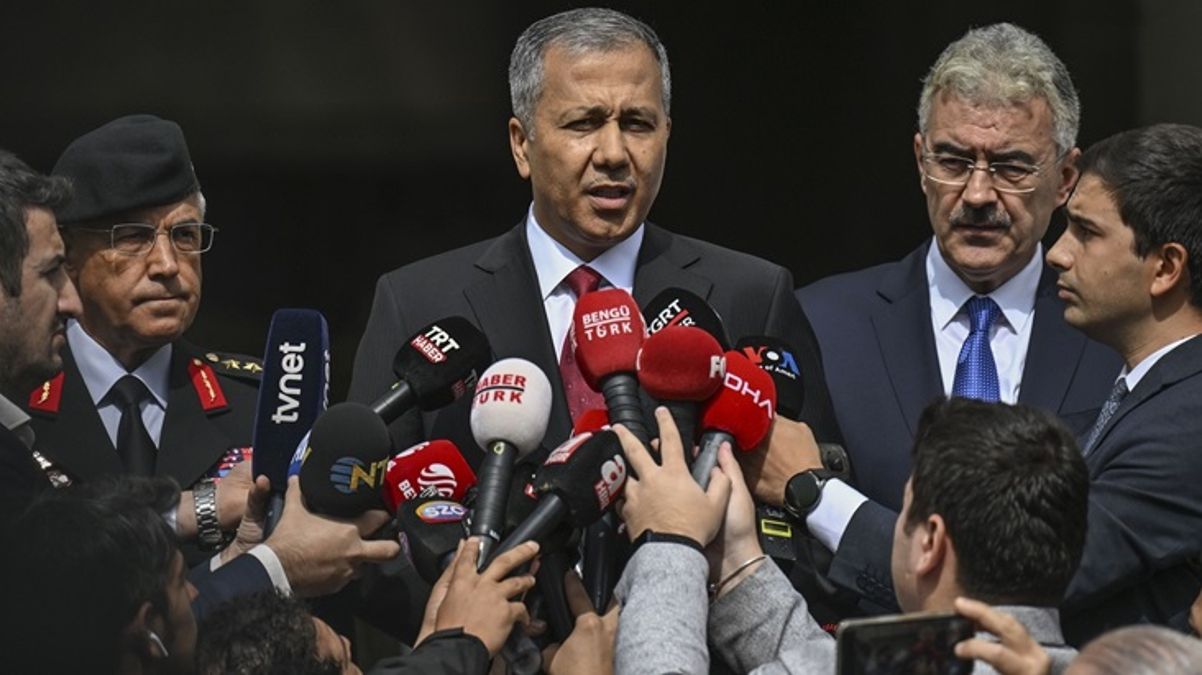 Suç örgütlerinin belini kıran Ali Yerlikaya'ya büyük destek