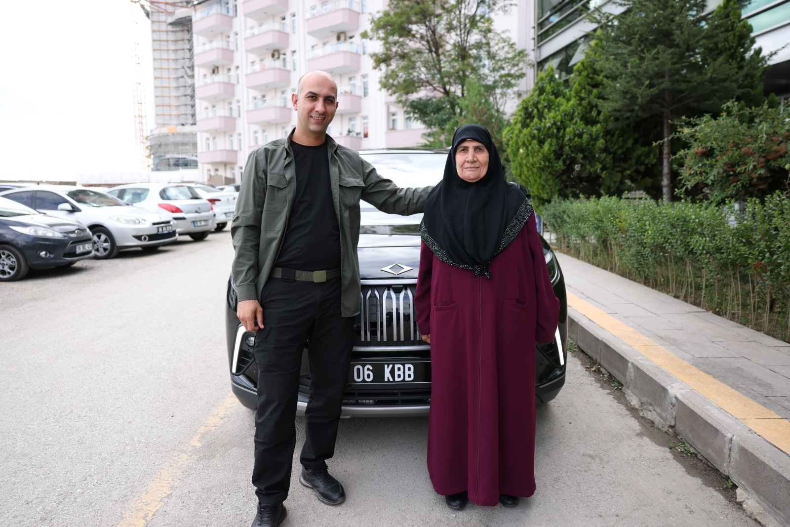 Turgut Altınok Togg’u Vatandaşla birlikte kullanıyor