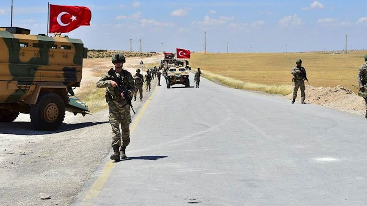 Türk askerinin Lübnan ve Orta Afrika'daki görev süresi uzatıldı