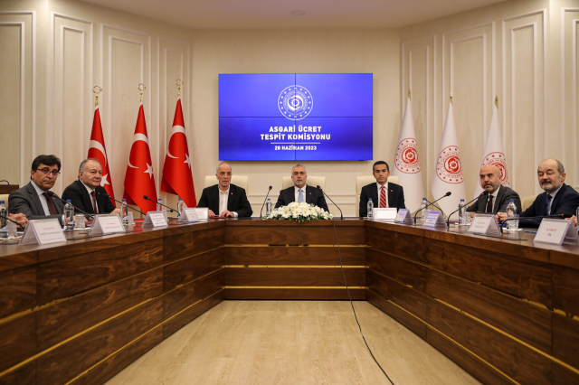 Asgari ücretin işverene maliyeti 25 bin lirayı aşacak! İşte masadaki son rakam