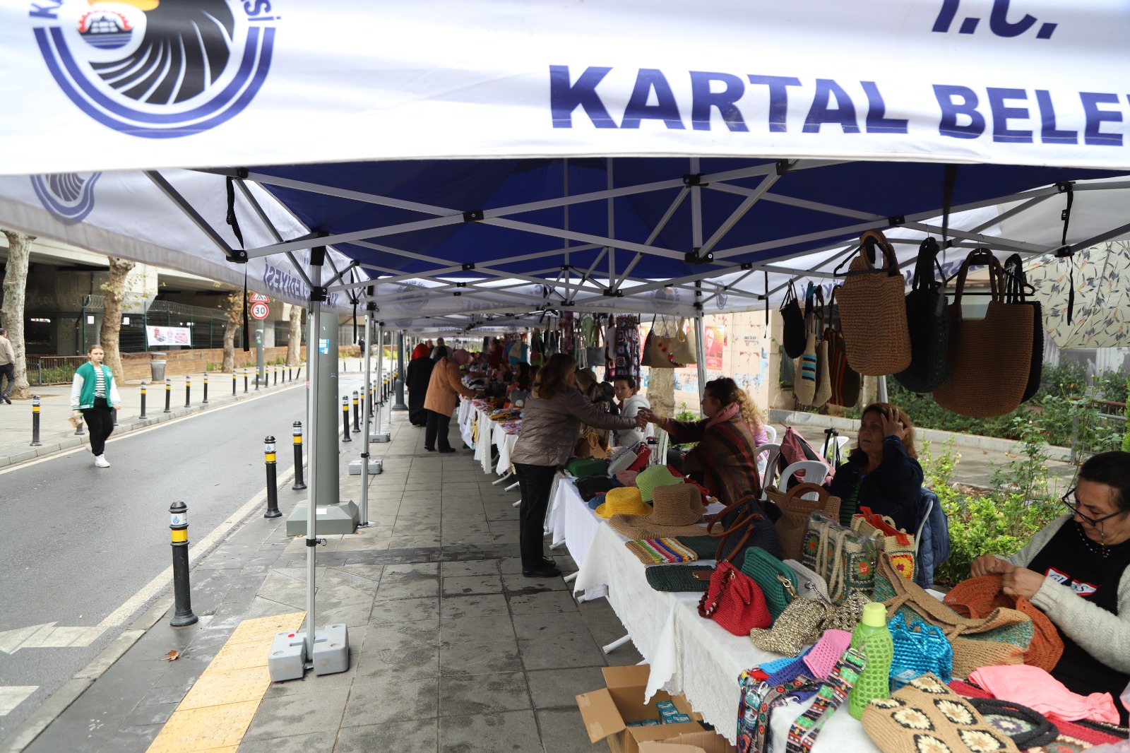 Kartal kadın emeği pazarı açıldı