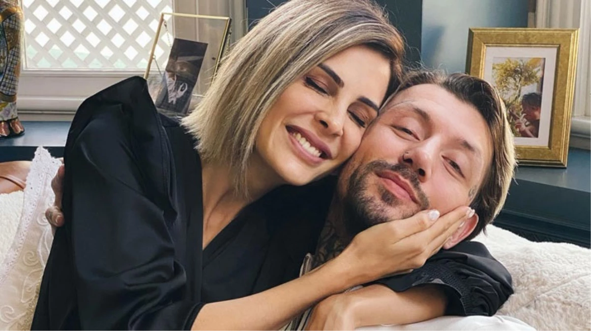 Dilan Polat'la aynı masada oturan Eylül Öztürk sessizliğini bozdu