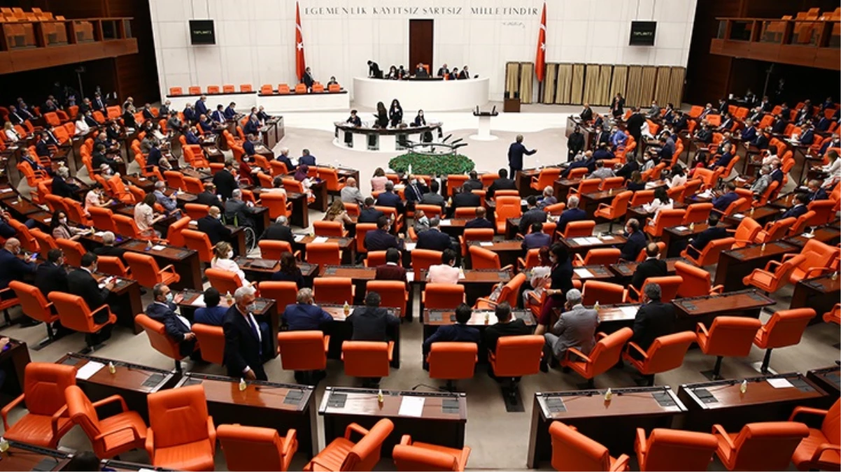 Meclis'ten geçti! Yeni evlenen gençlere faizsiz kredi