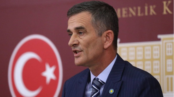 Partisinden kesin ihraç talebiyle disipline sevk edilen İYİ Parti Sakarya Milletvekili Ümit Dikbayır istifa edeceğini duyurdu