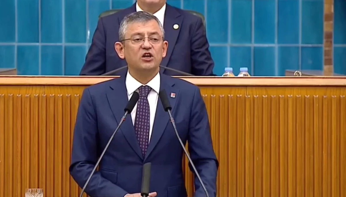 Özgür Özel'den Kılıçdaroğlu'na güzelleme!