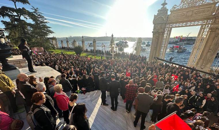 Dolmabahçe Sarayı’nda gözyaşları sel oldu