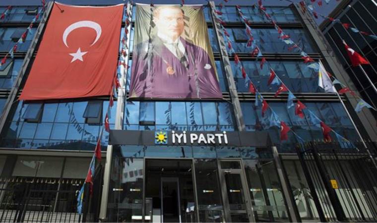 İYİ Parti’de 4 ilçe başkanı istifa etti