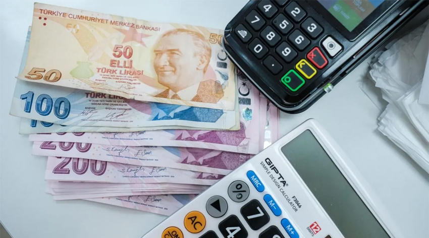 AYM'den çalışana yıllık izin parası kararı!