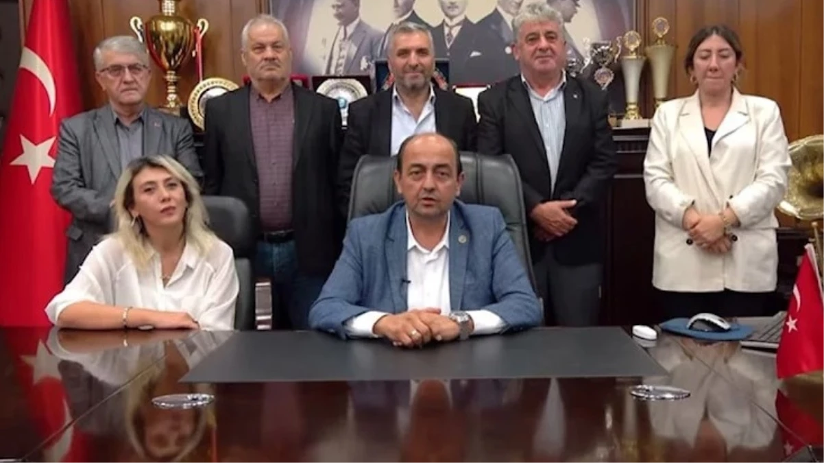 Tacizden yargılanan belediye başkanı eşiyle kamera karşısına geçti