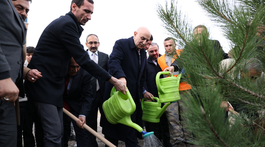 Alparslan Türkeş'in 106. doğum yılında fidanlar toprakla buluşturuldu