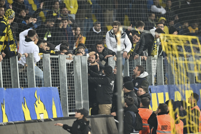 PFDK, Hakem Halil Umut Meler'e yumruk atan Faruk Koca'ya futboldan ömür boyu men cezası verdi